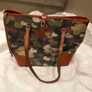 Dooney & Bourke
